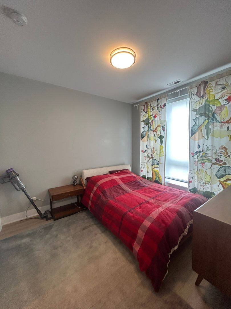 Apartment for rent at 3118 N Greenview Ave #301, Chicago, IL 60657
