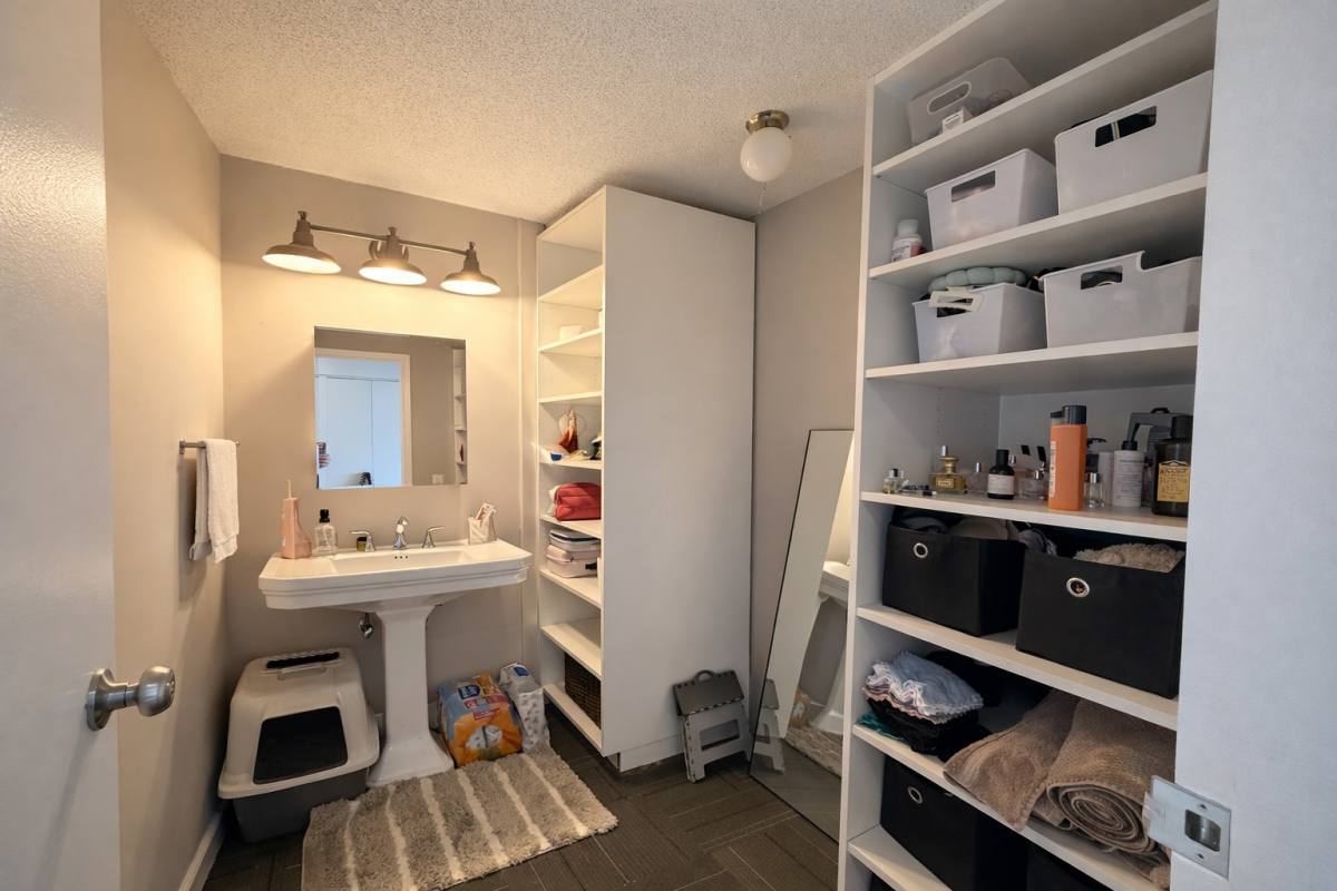 Apartment for rent at 5320 N Sheridan Rd #910, Chicago, IL 60640