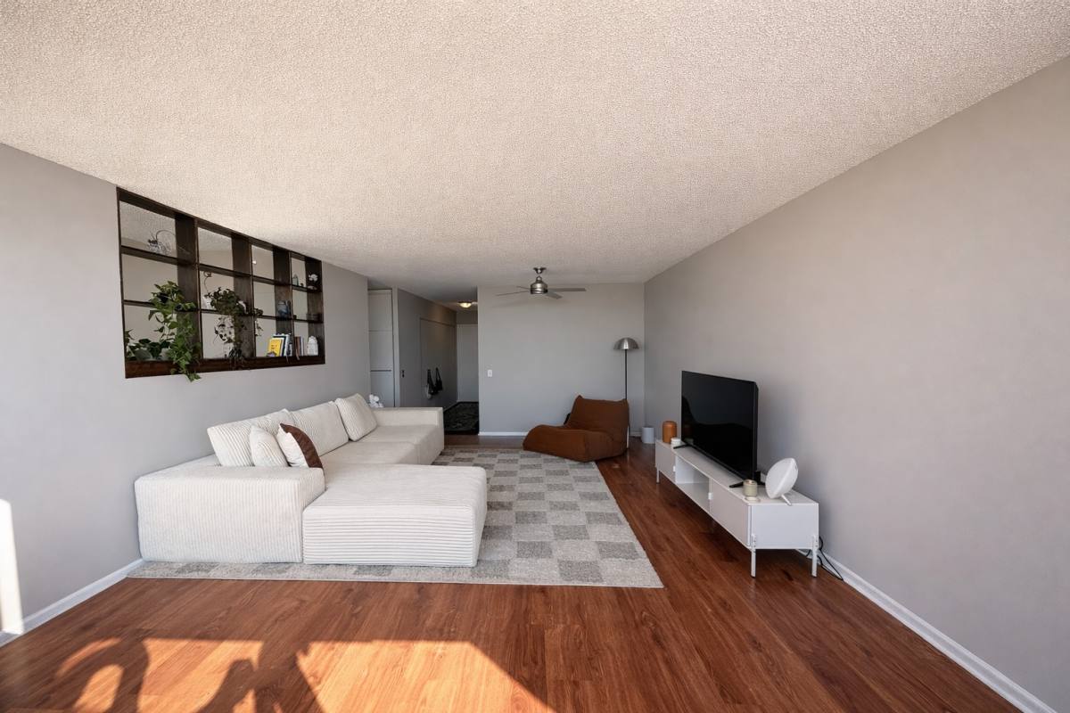 Apartment for rent at 5320 N Sheridan Rd #910, Chicago, IL 60640