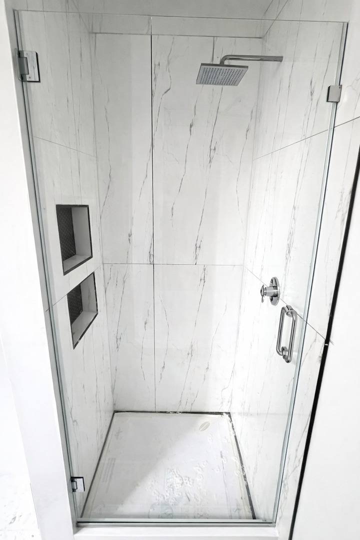 Apartment for rent at 3340 W Evergreen Ave #2F, Chicago, IL 60651