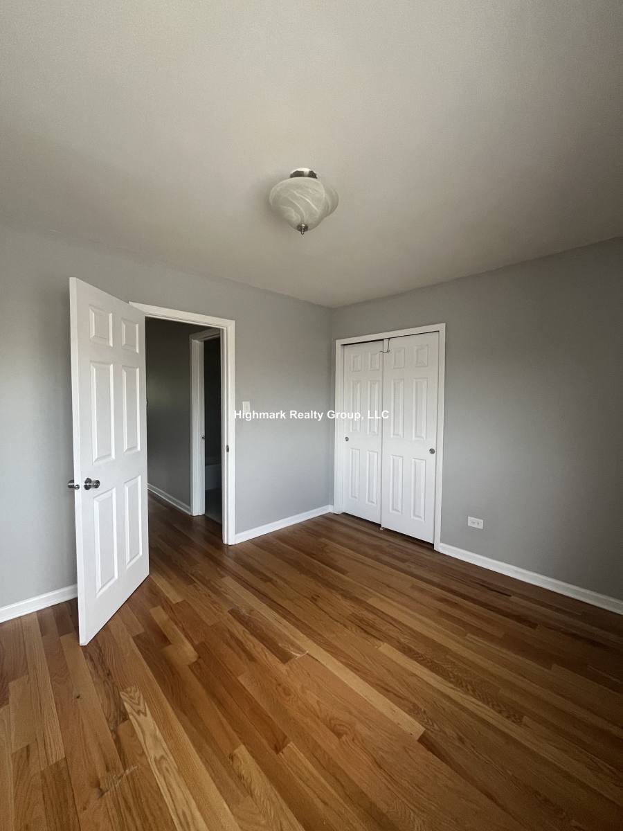 Apartment for rent at 8506 Waukegan Rd #15A, Morton Grove, IL 60053