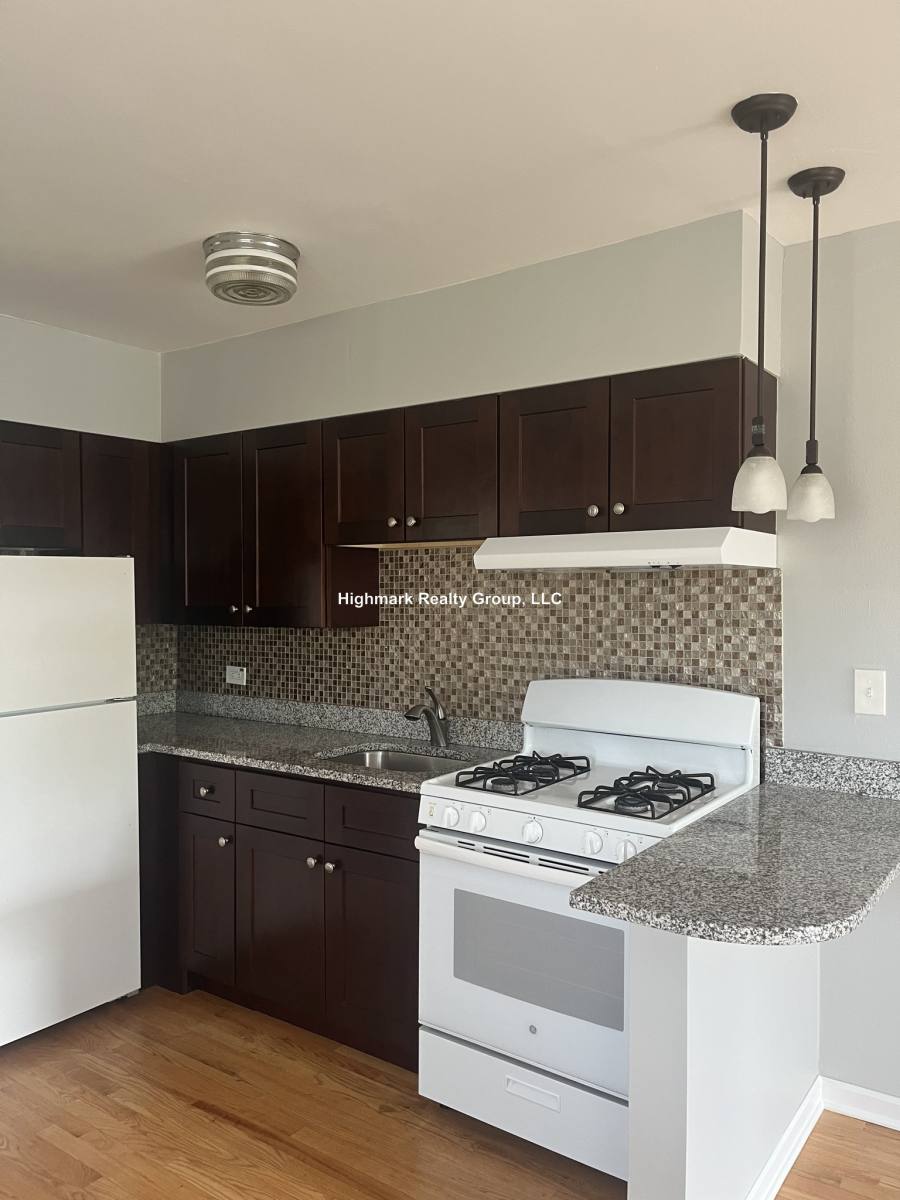 Apartment for rent at 8506 Waukegan Rd #15A, Morton Grove, IL 60053