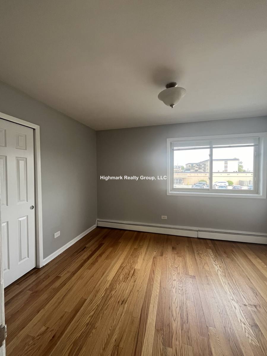 Apartment for rent at 8506 Waukegan Rd #15A, Morton Grove, IL 60053