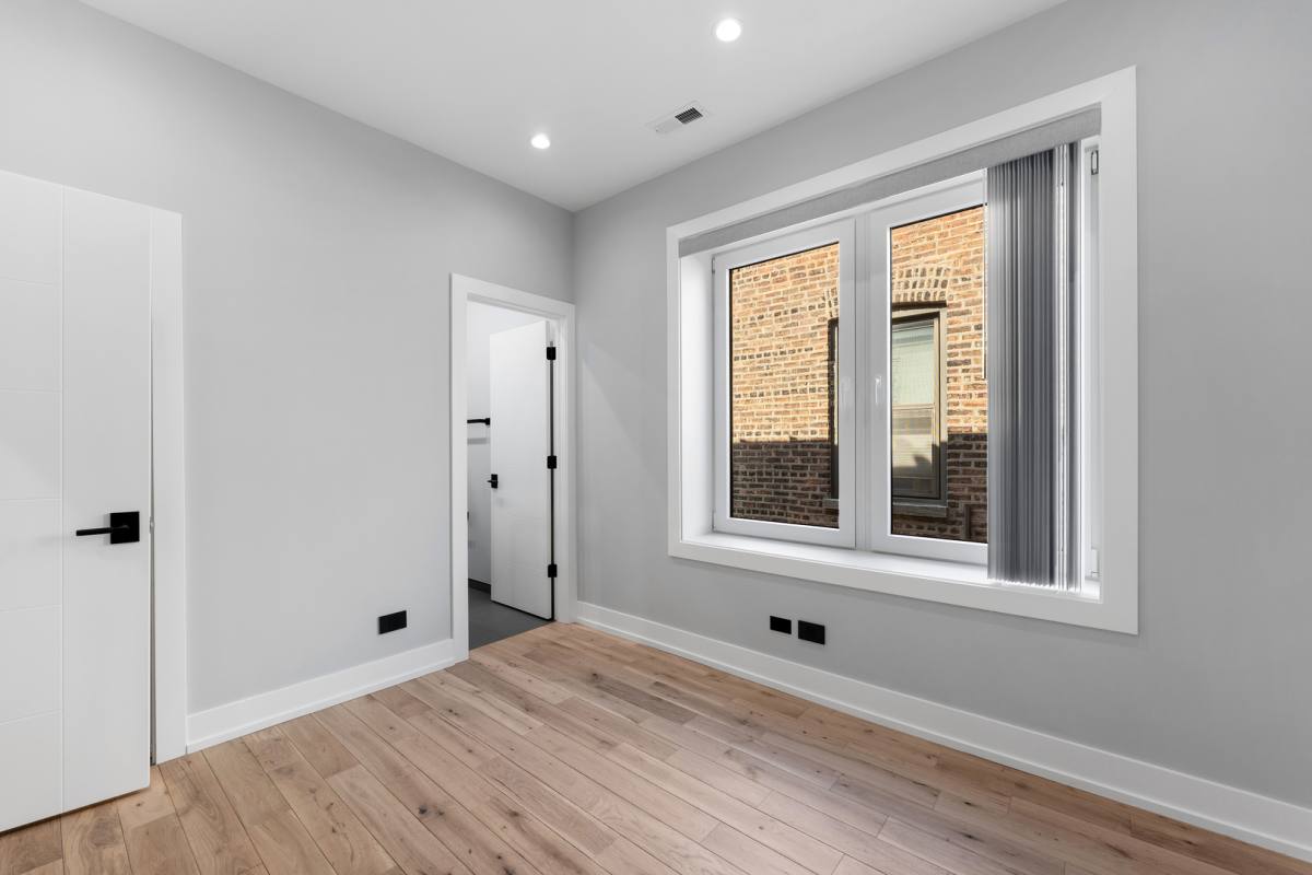 Apartment for rent at 7726 N Eastlake Terrace #3, Chicago, IL 60626