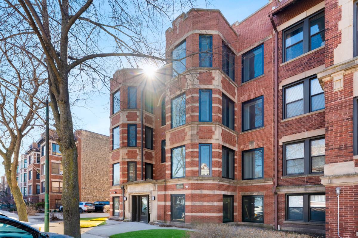 Apartment for rent at 7726 N Eastlake Terrace #3, Chicago, IL 60626