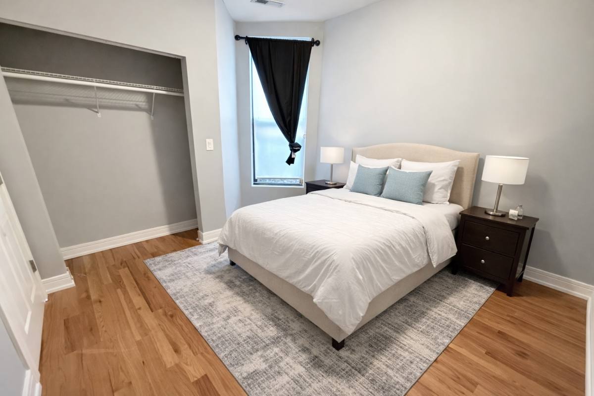 Apartment for rent at 113 S Paulina St #3, Chicago, IL 60612