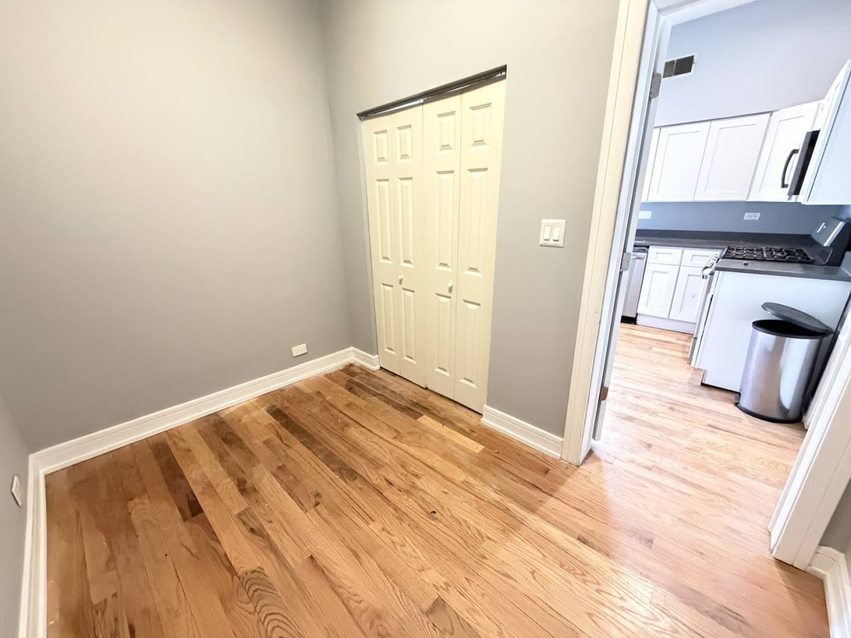 Apartment for rent at 113 S Paulina St #3, Chicago, IL 60612