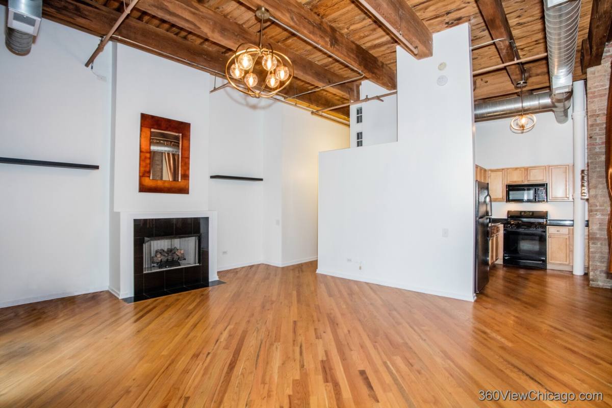Apartment for rent at 550 W Harrison St #253, Chicago, IL 60607