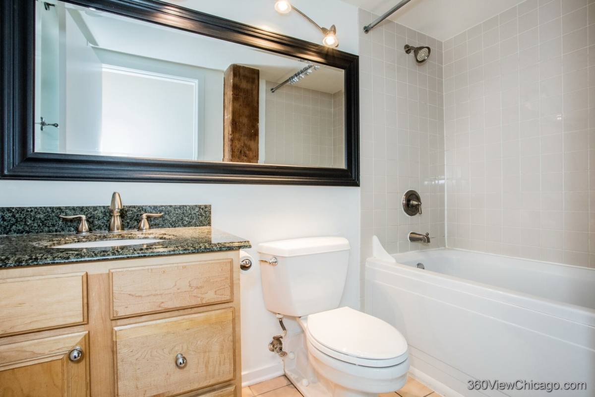 Apartment for rent at 550 W Harrison St #253, Chicago, IL 60607
