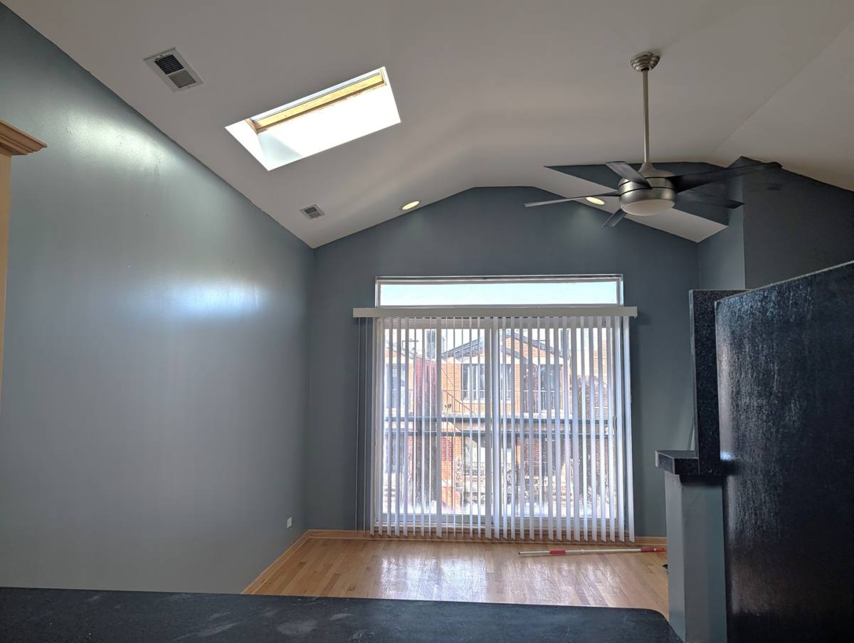 Condo for rent at 515 S Campbell Ave #3, Chicago, IL 60612