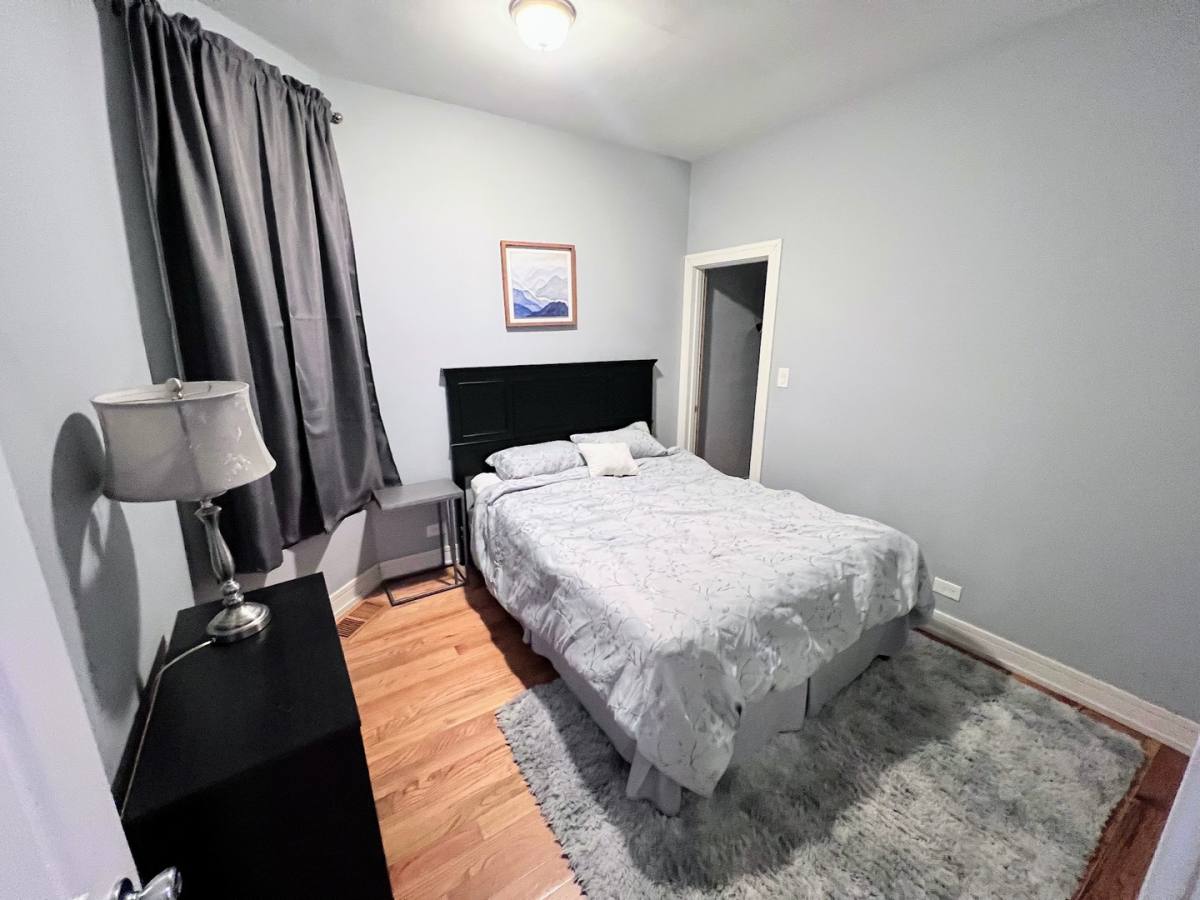 Apartment for rent at 113 S Paulina St #2, Chicago, IL 60612