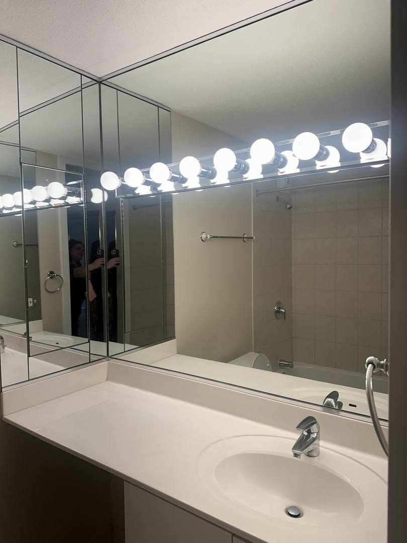 Condo for rent at 405 N Wabash Ave #308, Chicago, IL 60611