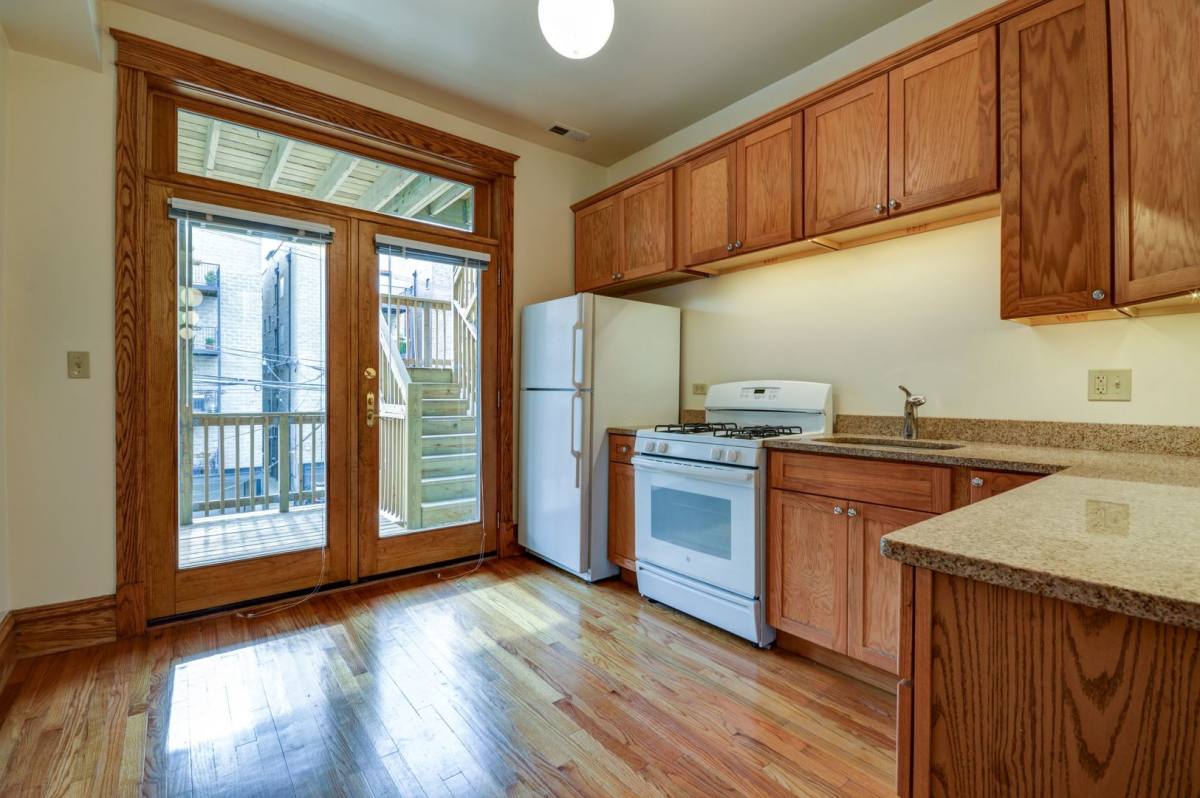 Apartment for rent at 3722 N Fremont St #2, Chicago, IL 60613