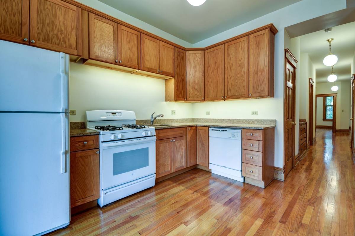 Apartment for rent at 3722 N Fremont St #2, Chicago, IL 60613