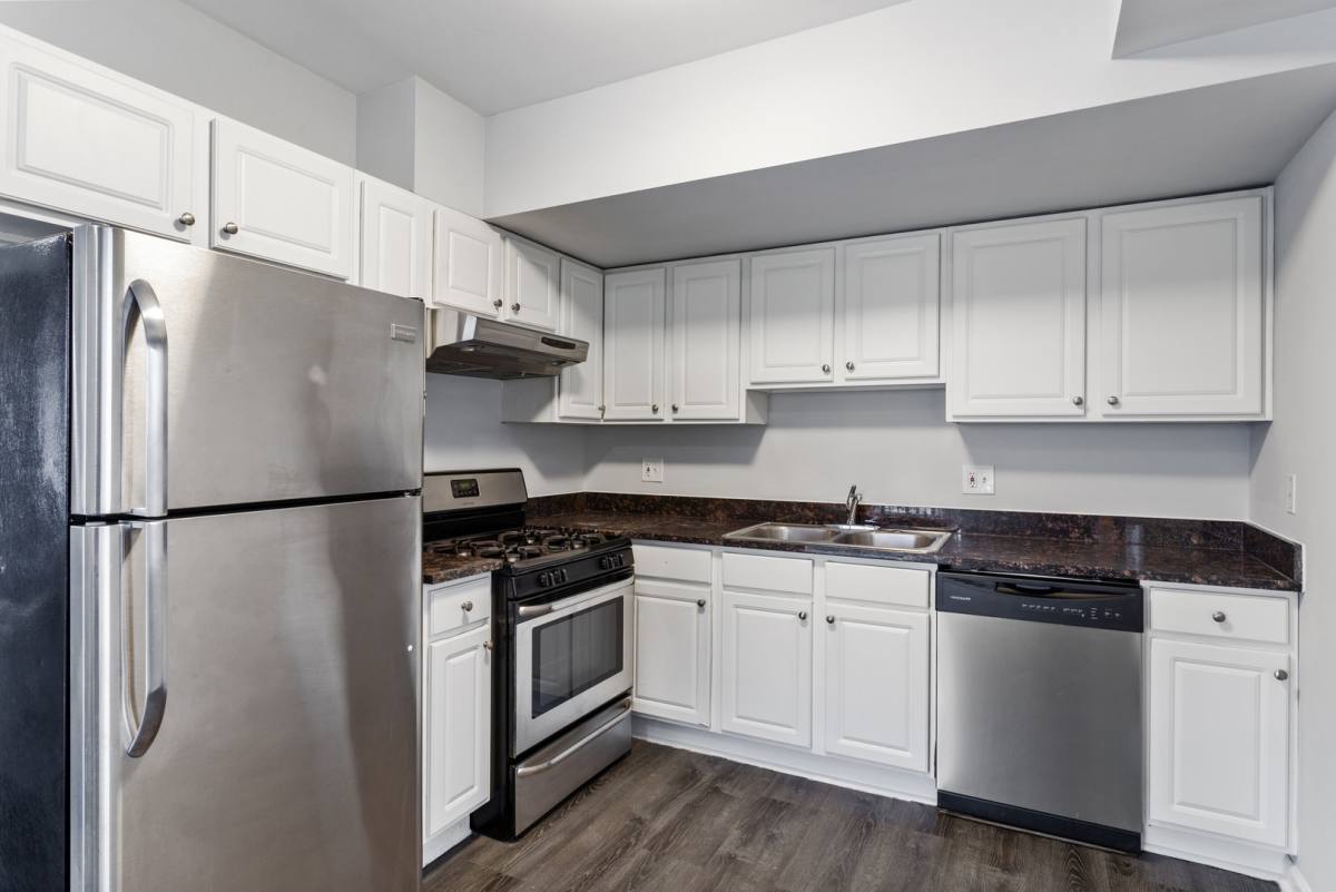 Condo for rent at 2451 W Howard St #511, Chicago, IL 60645