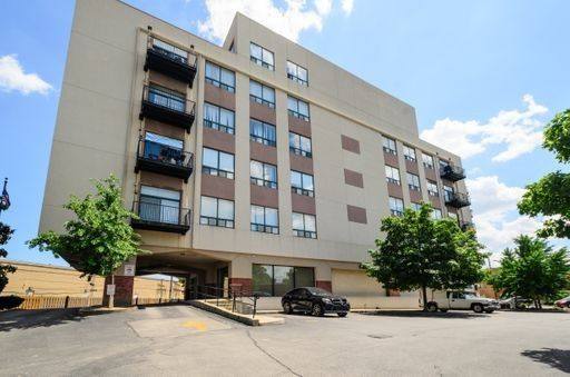 Condo for rent at 2451 W Howard St #511, Chicago, IL 60645