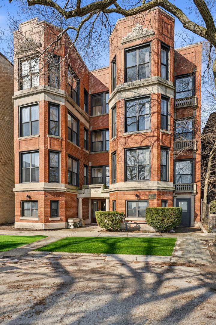 Apartment for rent at 7516 N Eastlake Terrace #3, Chicago, IL 60626