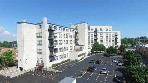 Apartment for rent at 2451 W Howard St #407, Chicago, IL 60645