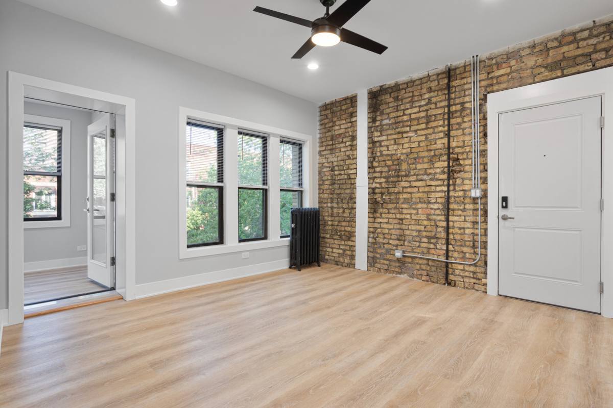 Apartment for rent at 6929 N Lakewood Ave #2, Chicago, IL 60626