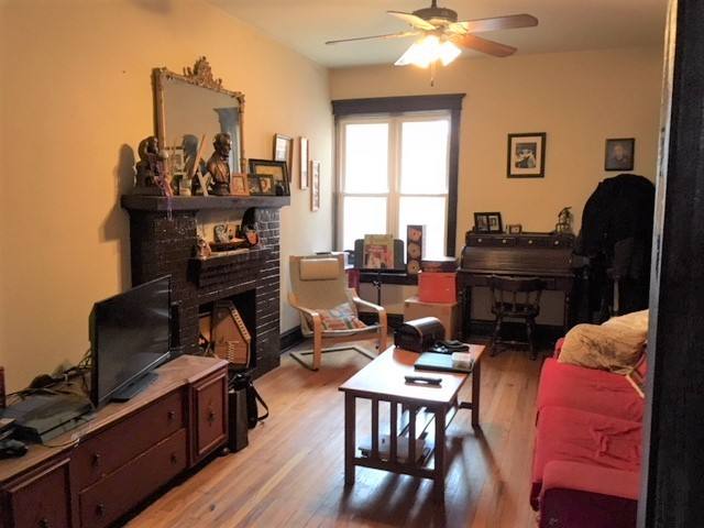 Apartment for rent at 1959 W Farragut Ave #1R, Chicago, IL 60640