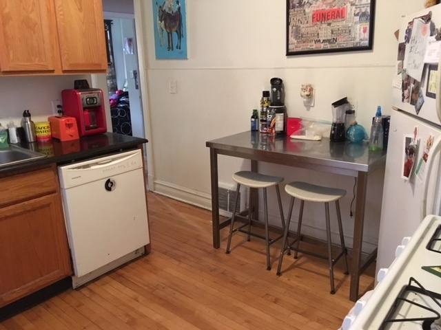 Apartment for rent at 1959 W Farragut Ave #1R, Chicago, IL 60640