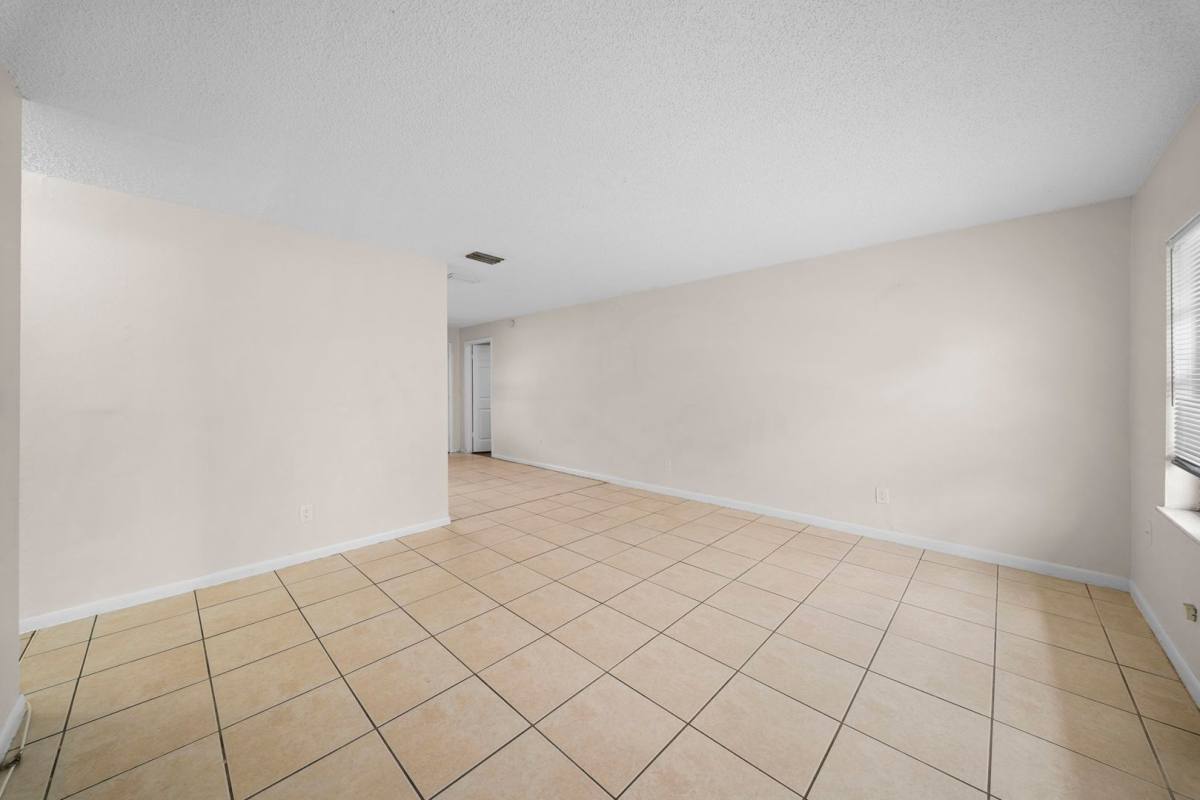 Apartment for rent at 5551-5553 5th Ave, Fort Myers, FL 33907
