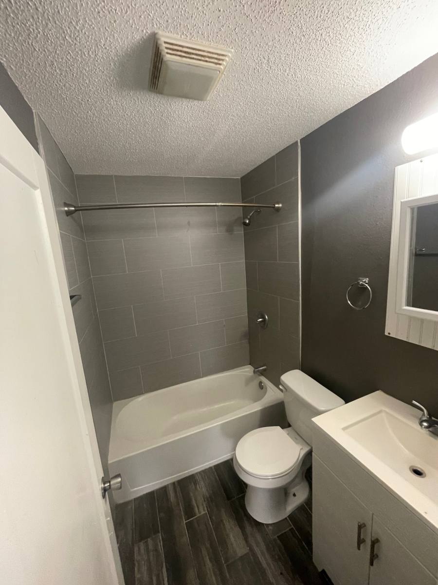 Apartment for rent at 3567 Kimberly Downs Rd #7, Davenport, IA 52807