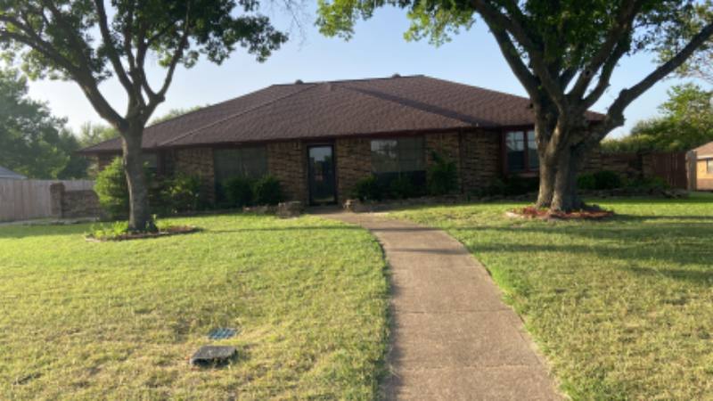 House for rent at 1201 Post Oak Lane, Desoto, TX 75115
