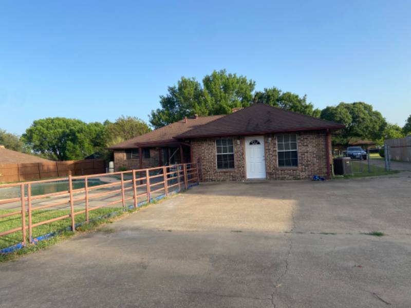 House for rent at 1201 Post Oak Lane, Desoto, TX 75115