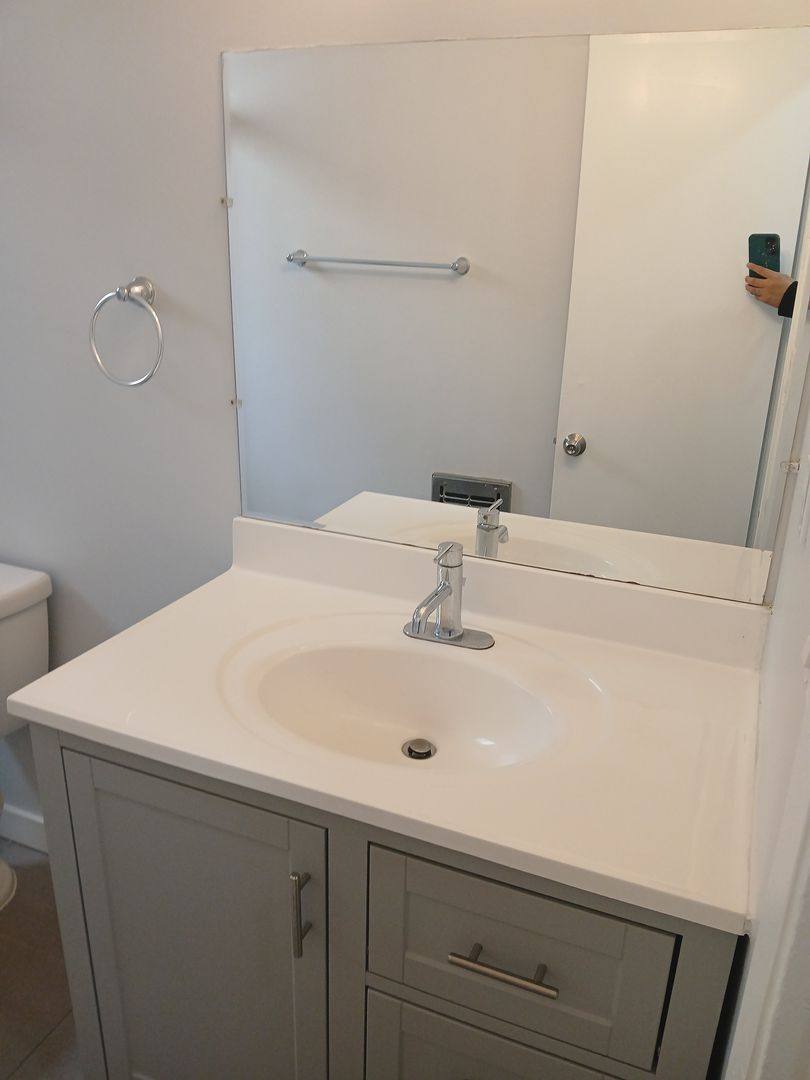 Apartment for rent at 544 N Hayworth Ave, Los Angeles, CA 90048