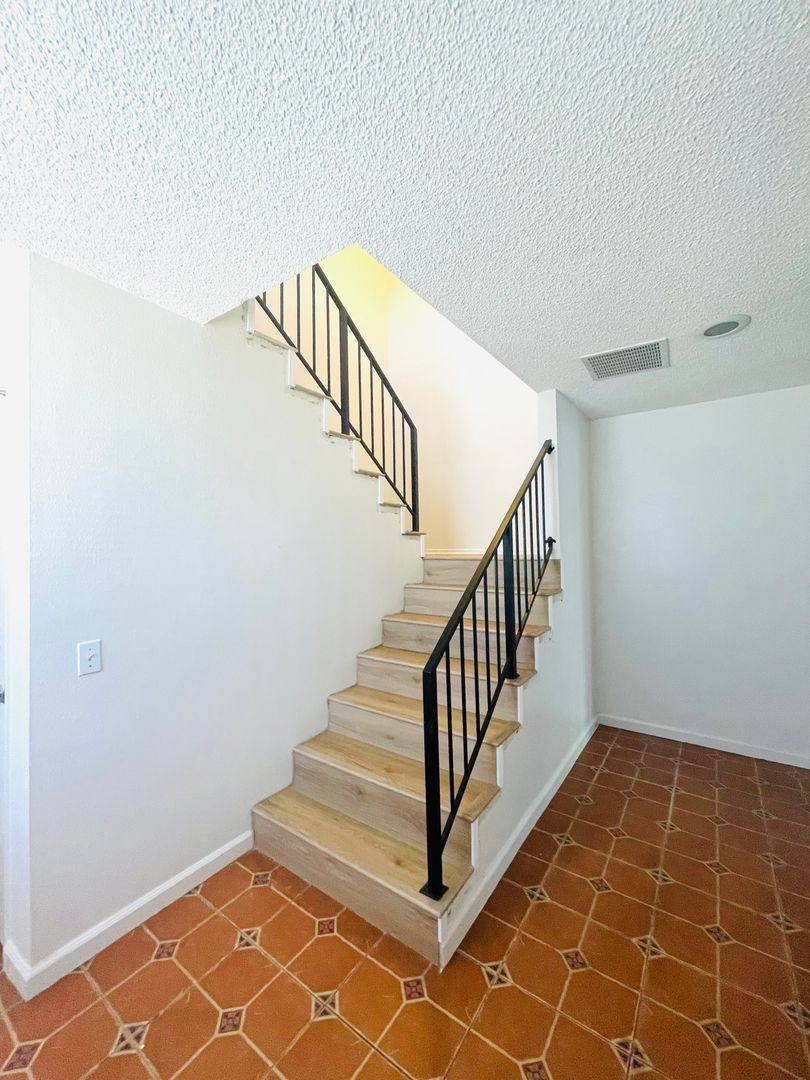 Apartment for rent at 345 Clay St, Fillmore, CA 93015