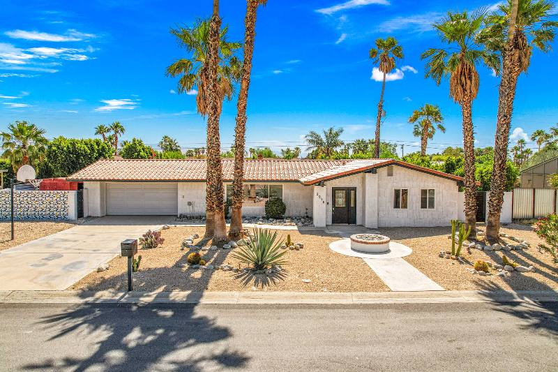 House for rent at 2950 N Bahada Rd, Palm Springs, CA 92262