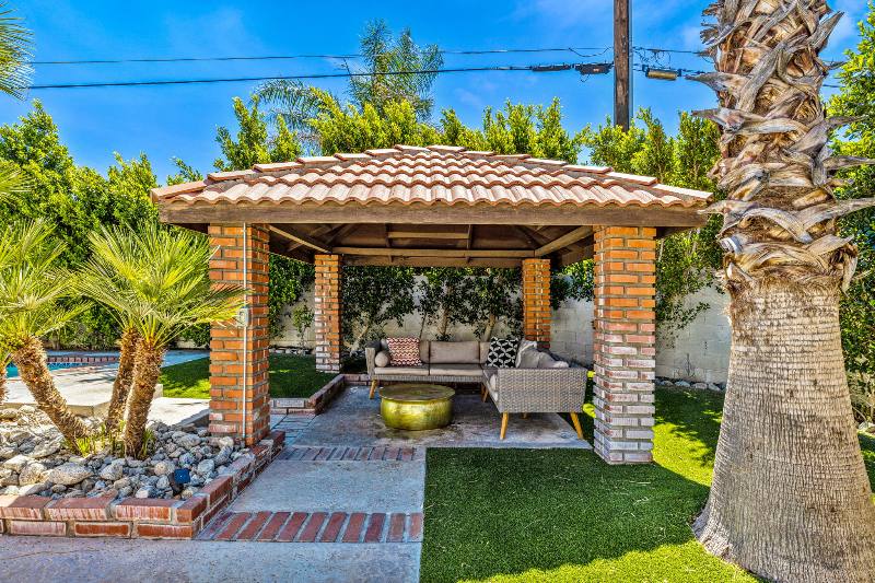 House for rent at 2950 N Bahada Rd, Palm Springs, CA 92262