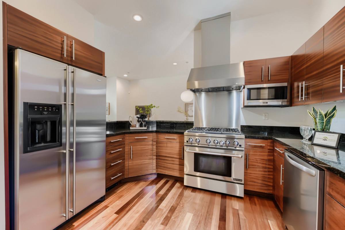 Townhouse for rent at 1616 NW Riverscape St, Portland, OR 97209