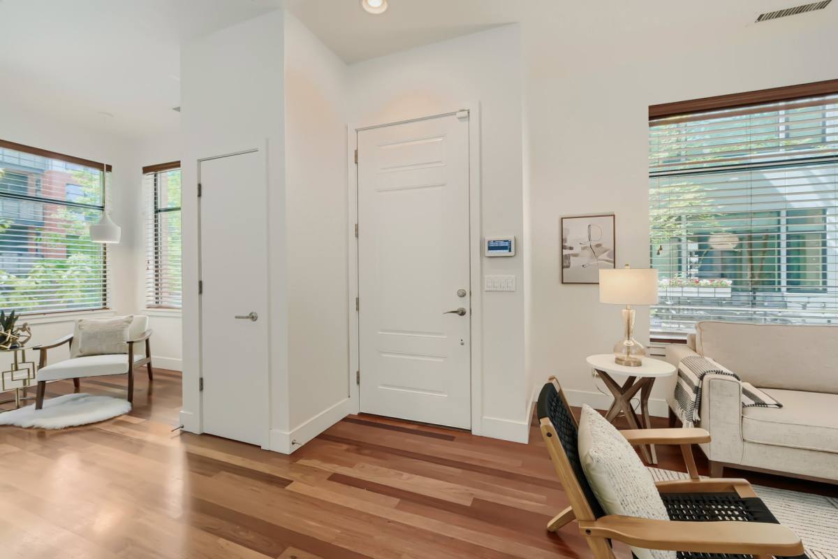 Townhouse for rent at 1616 NW Riverscape St, Portland, OR 97209