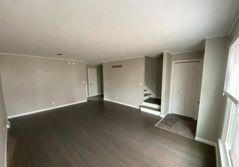 Townhouse for rent at 121 E 35th St, Davenport, IA 52806