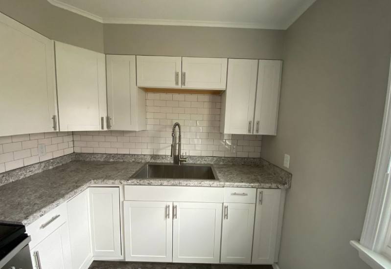 Townhouse for rent at 121 E 35th St, Davenport, IA 52806