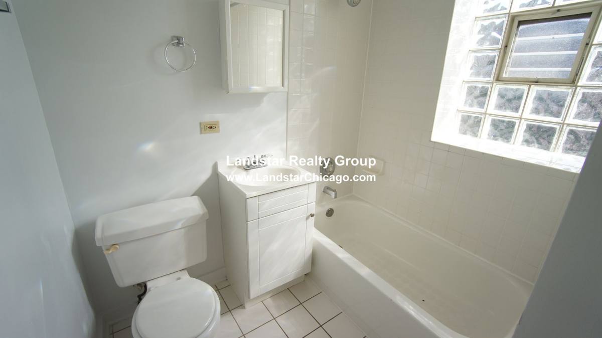 Apartment for rent at 1850 N Humboldt Blvd #411, Chicago, IL 60647