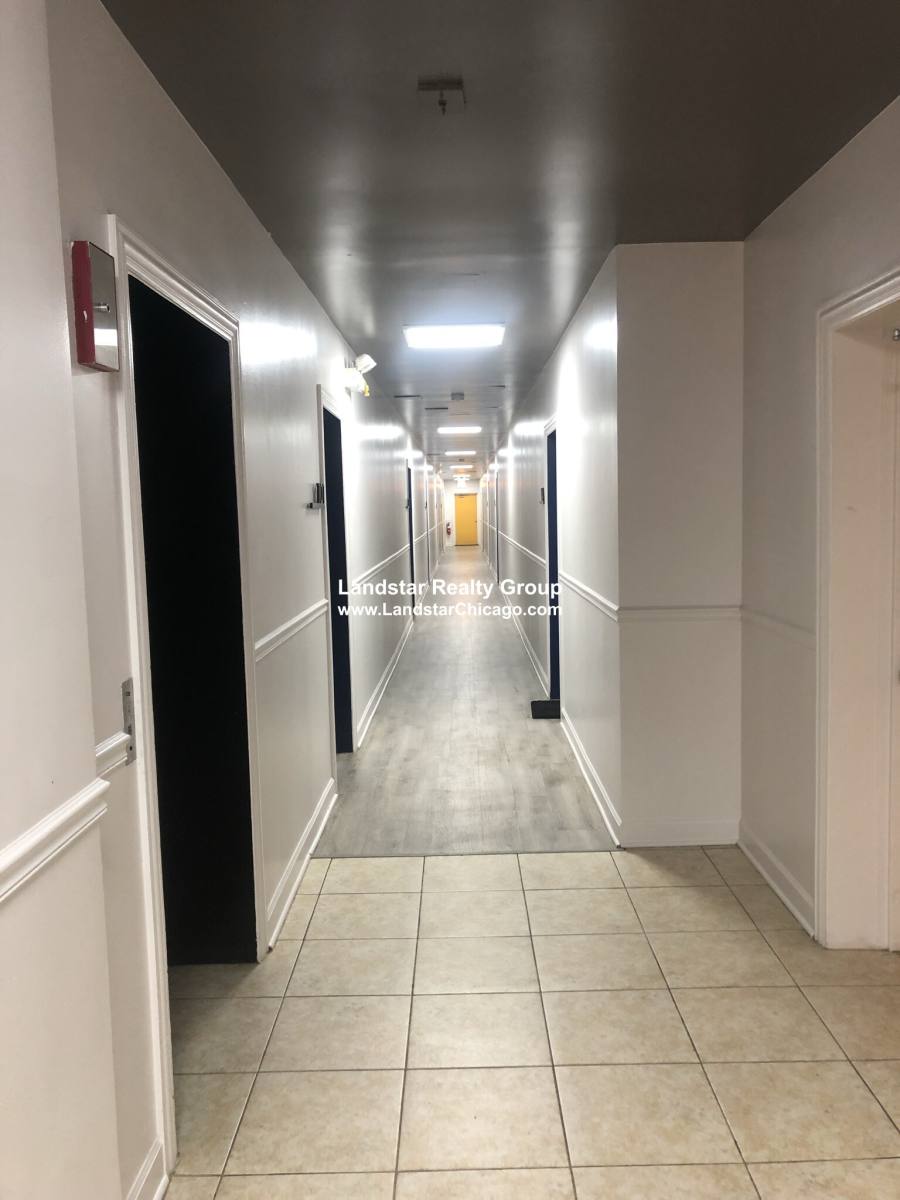 Apartment for rent at 1850 N Humboldt Blvd #411, Chicago, IL 60647