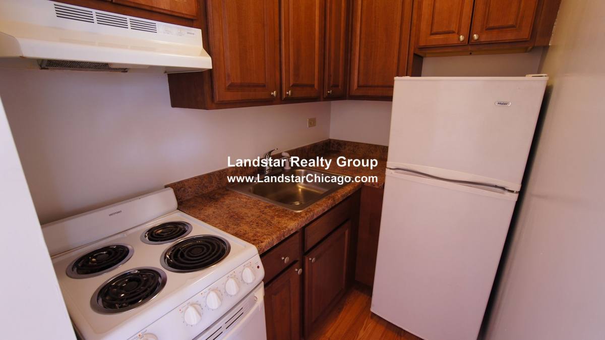 Apartment for rent at 1850 N Humboldt Blvd #411, Chicago, IL 60647