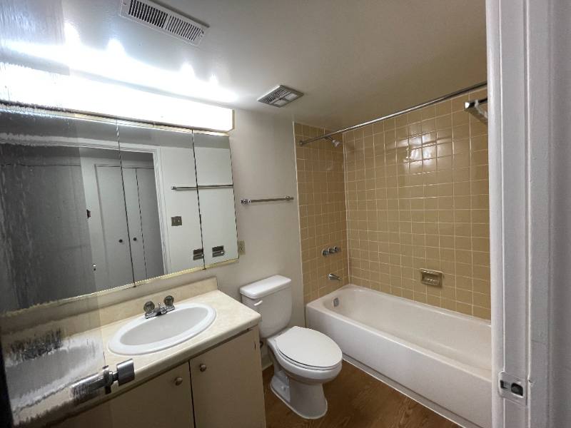 Apartment for rent at 338 N Green Bay Rd #1102, Waukegan, IL 60085