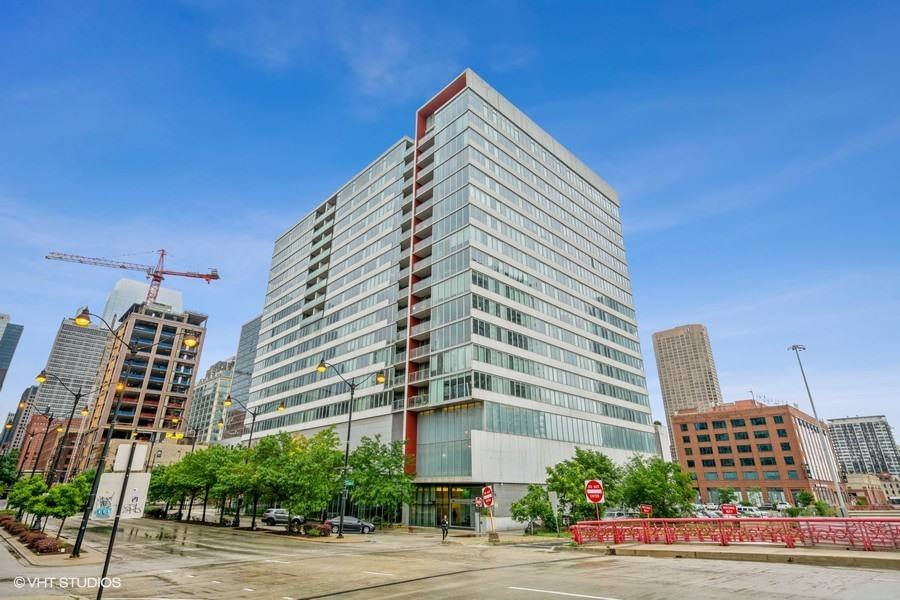 Apartment for rent at 659 W Randolph St #1514, Chicago, IL 60661