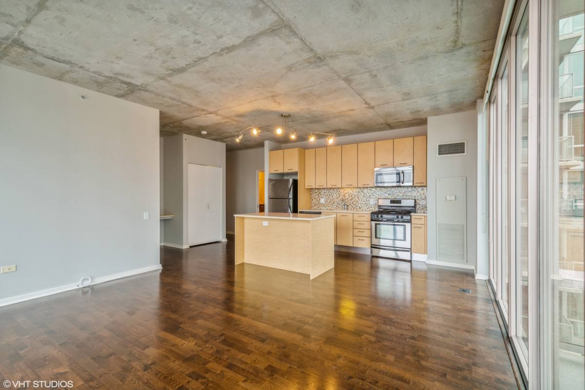 Apartment for rent at 659 W Randolph St #1514, Chicago, IL 60661