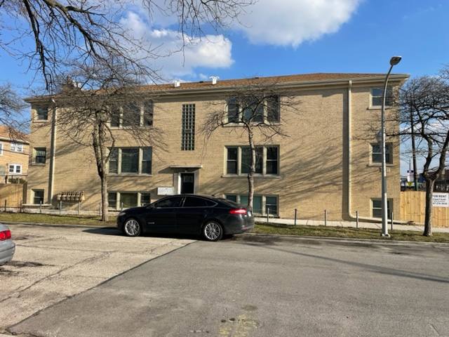 Apartment for rent at 4901 N Kilpatrick, Chicago, IL 60630