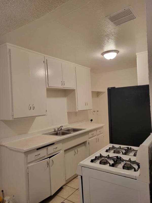 Apartment for rent at 648 W Buena Vista St #648, Barstow, CA 92311