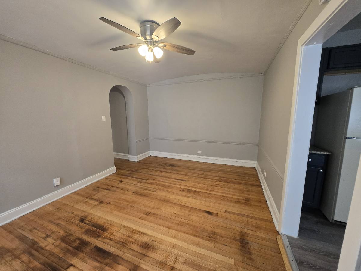 Apartment for rent at 8346 S Maryland #2, Chicago, IL 60619