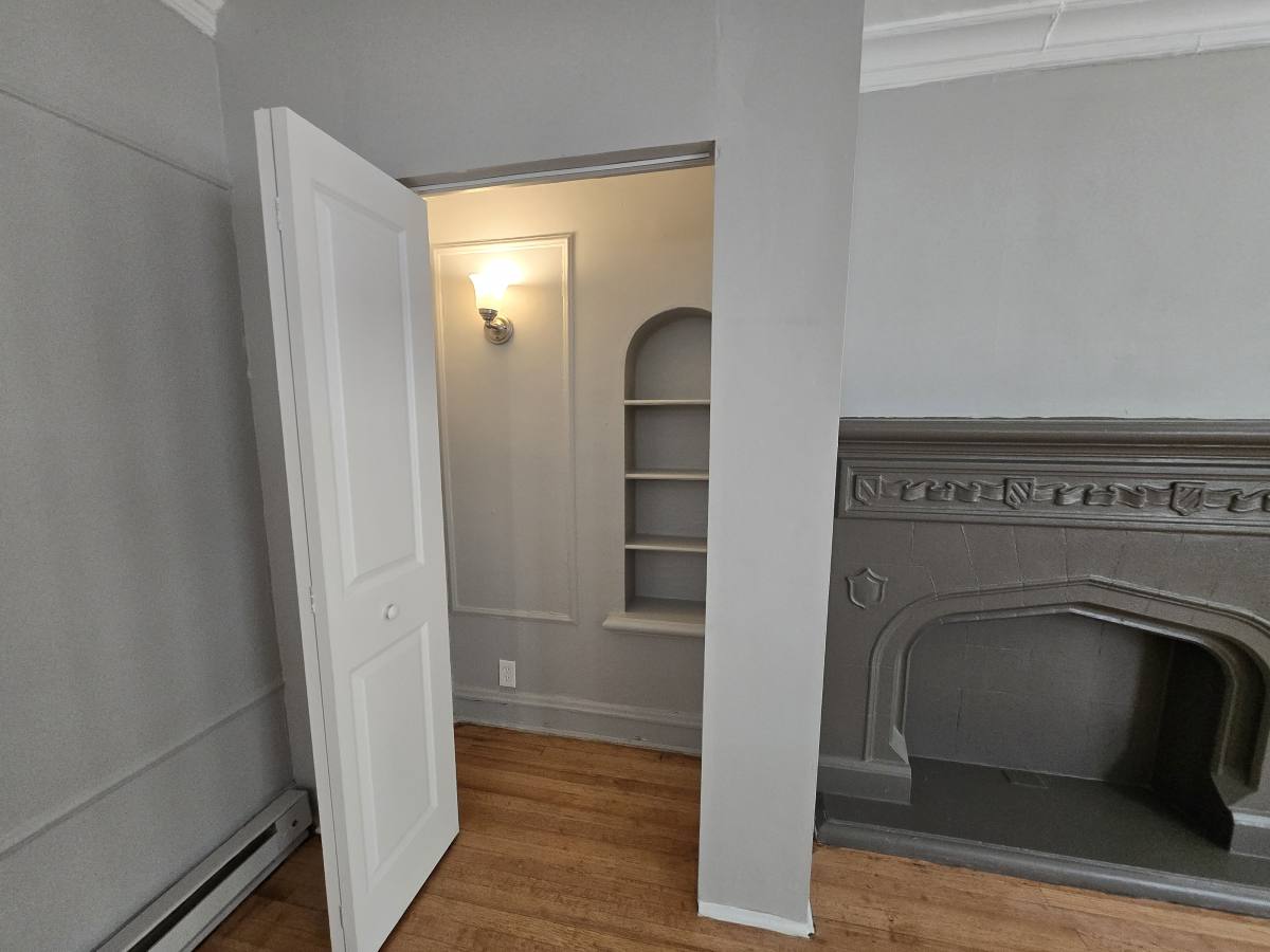 Apartment for rent at 8346 S Maryland #2, Chicago, IL 60619