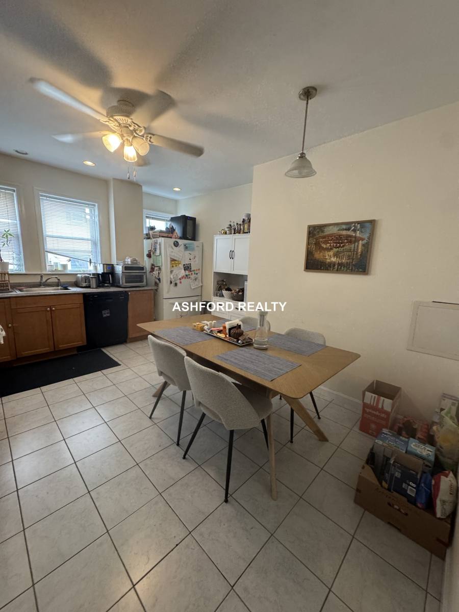 Apartment for rent at 180 Walnut St #2, Watertown, MA 02472