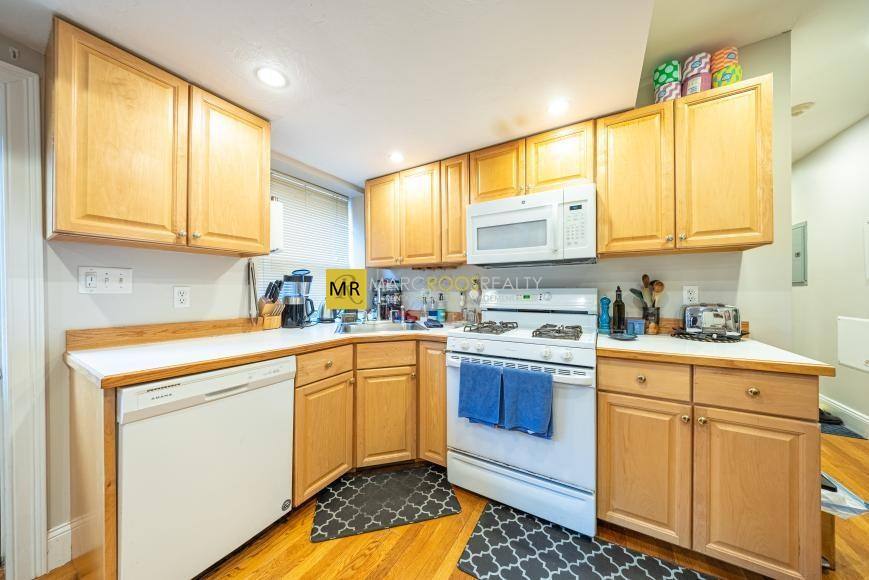 Apartment for rent at 1720 Beacon St #B, Brookline, MA 02445