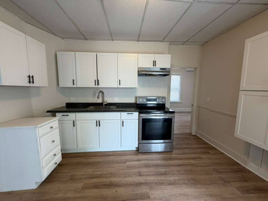 Apartment for rent at 585 Chestnut St #1, Springfield, MA 01107